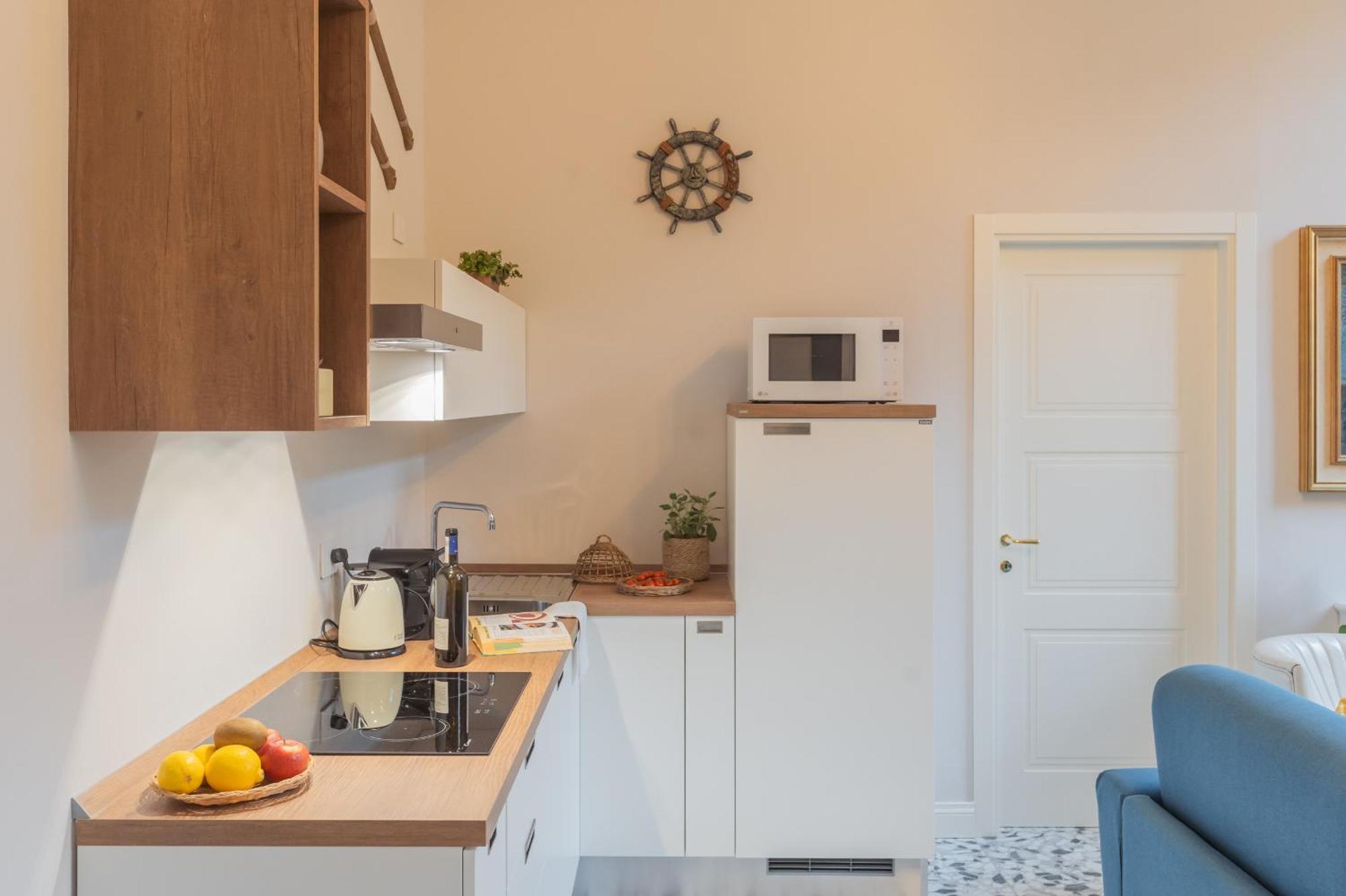 Cinque Giornate 70 Suites By Rent All Комо Экстерьер фото