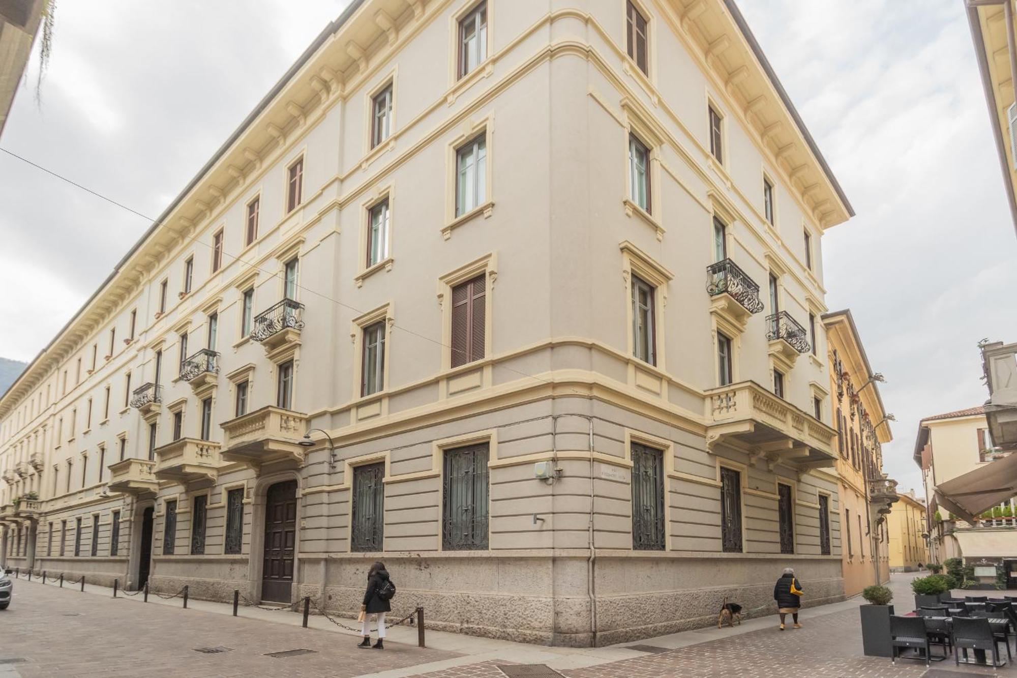 Cinque Giornate 70 Suites By Rent All Комо Экстерьер фото